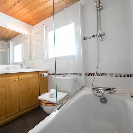 Apartament Le Grand-lemps Sleeps 5 *