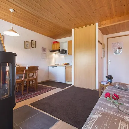 Le Grand-lemps Sleeps 5 Apartament