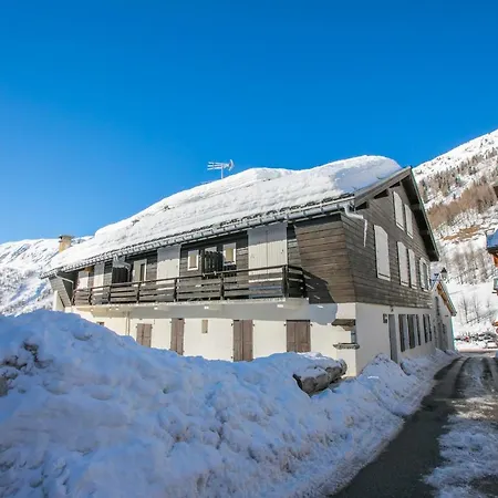 Le Grand-lemps Sleeps 5 * Chamonix